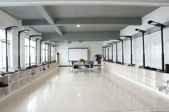 Park / Square LED Street Light Fixtures IP66 140lm/W Lamp Luminous Efficiency/outdoor led street light